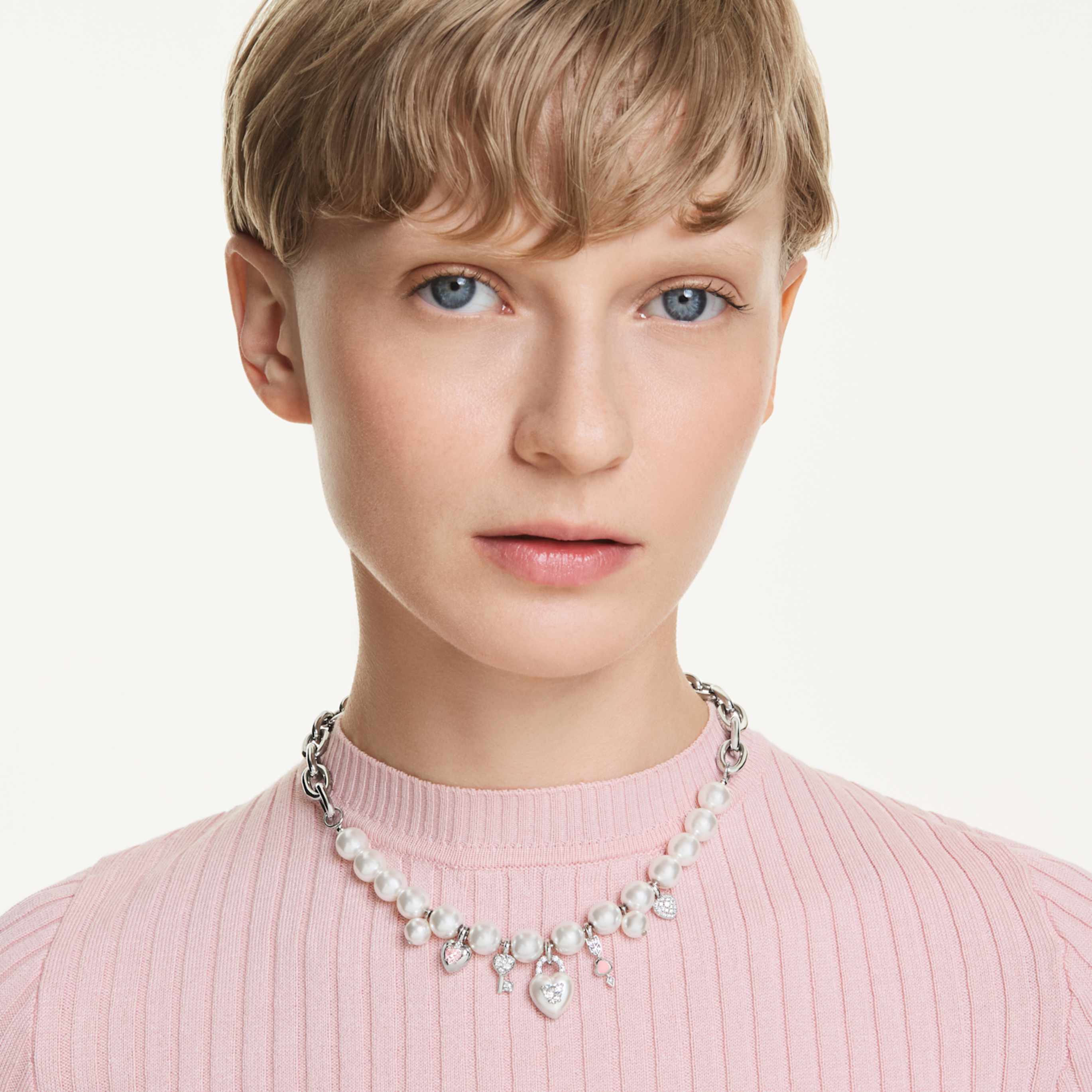 Swarovski Idyllia necklace Crystal pearl, Mixed cuts, White, Rhodium plated