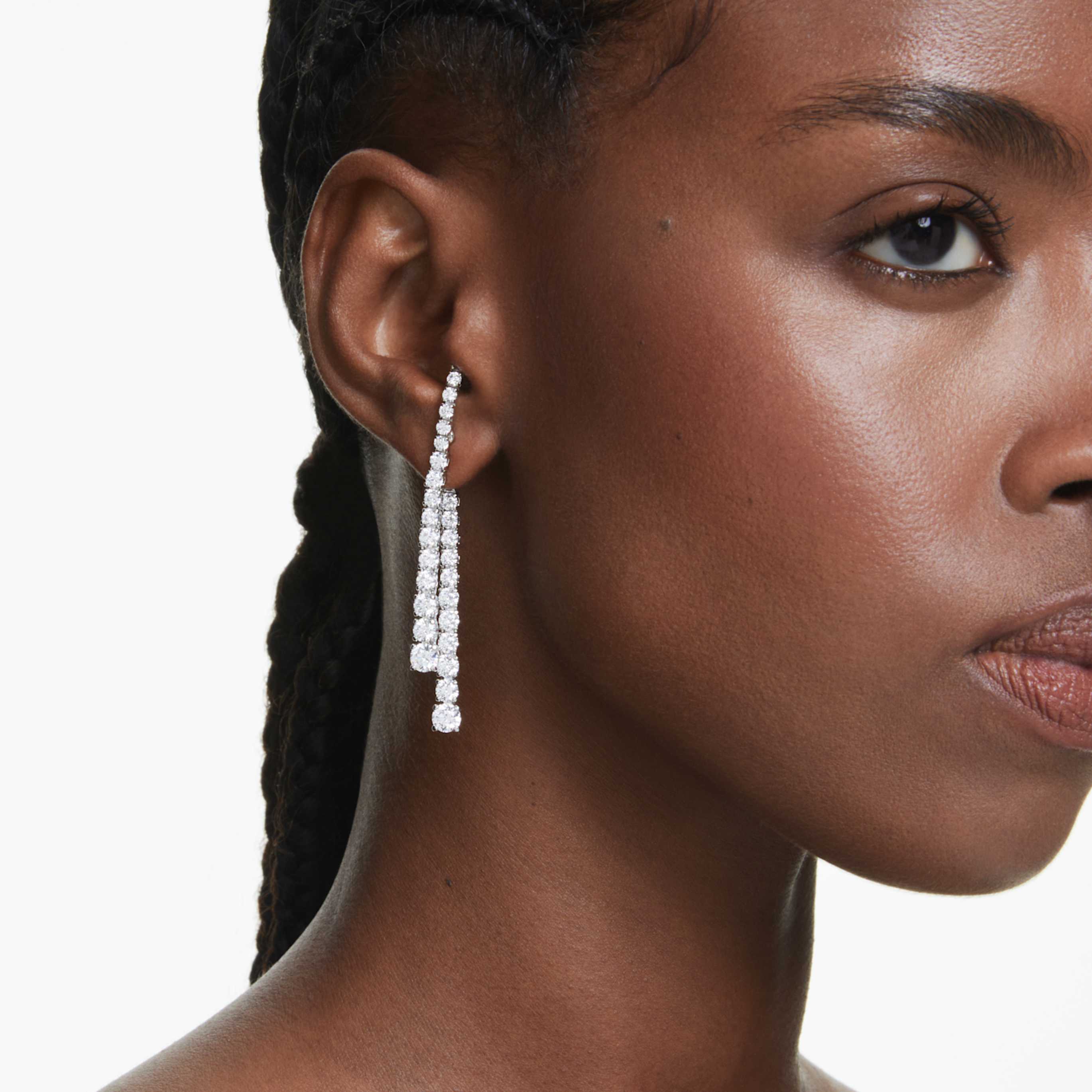 Swarovski Matrix drop earrings Gradient of round cuts, White, Rhodium plated
