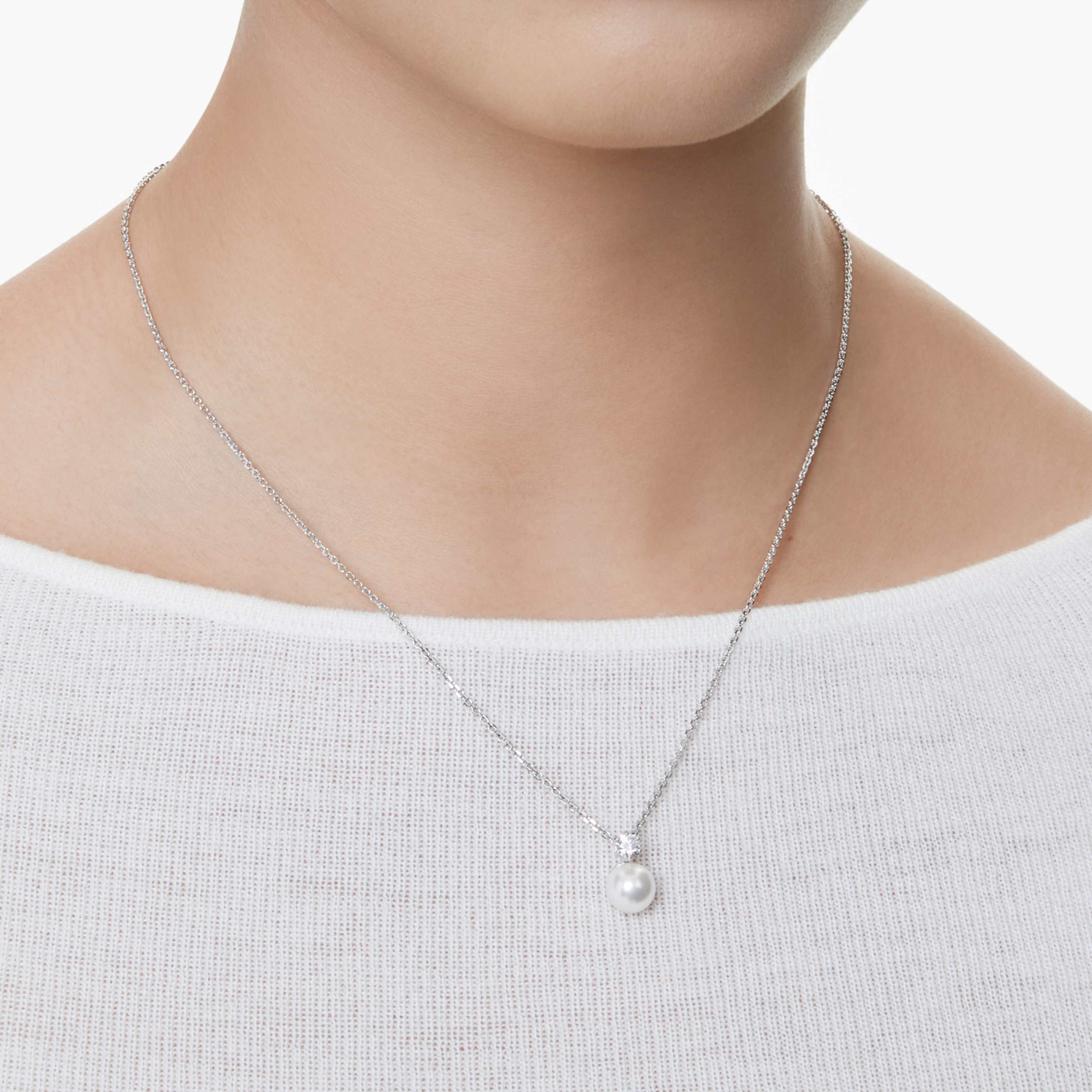 Swarovski Matrix pendant Crystal pearl, Round cut, White, Rhodium plated