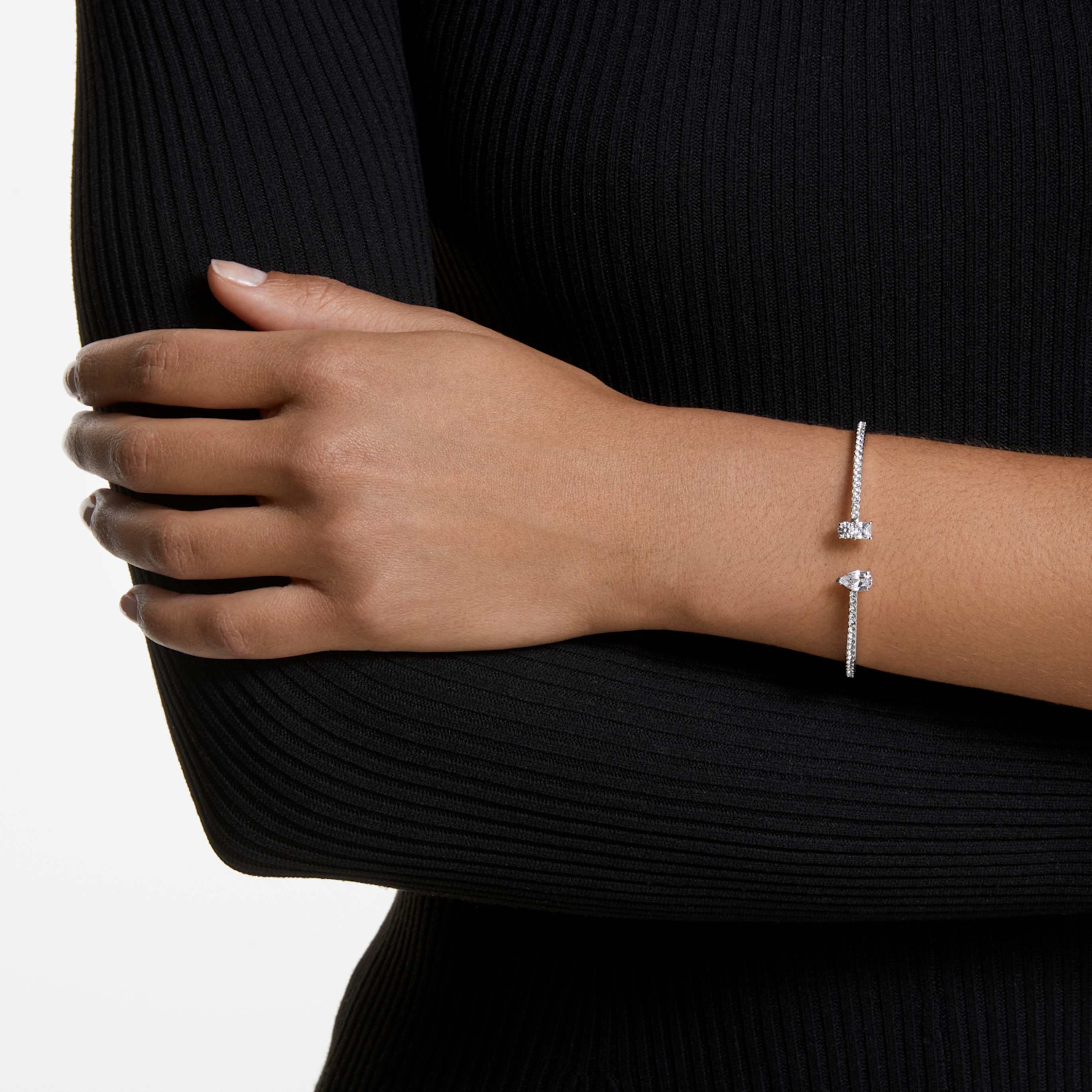 Swarovski Mesmera cuff Mixed cuts, White, Rhodium plated